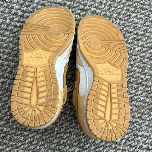 Nike Dunks - Picture 5 of 8